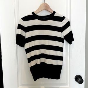 Black and white stripe short sleeve top